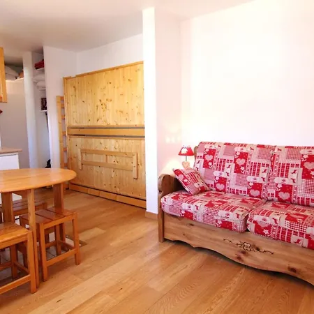 Cosy Pour 4 A L'alpe D'huez - Emplacement Ideal, Animaux Acceptes, Proche Pistes Et Commerces - Fr-1-405-96 Apartment